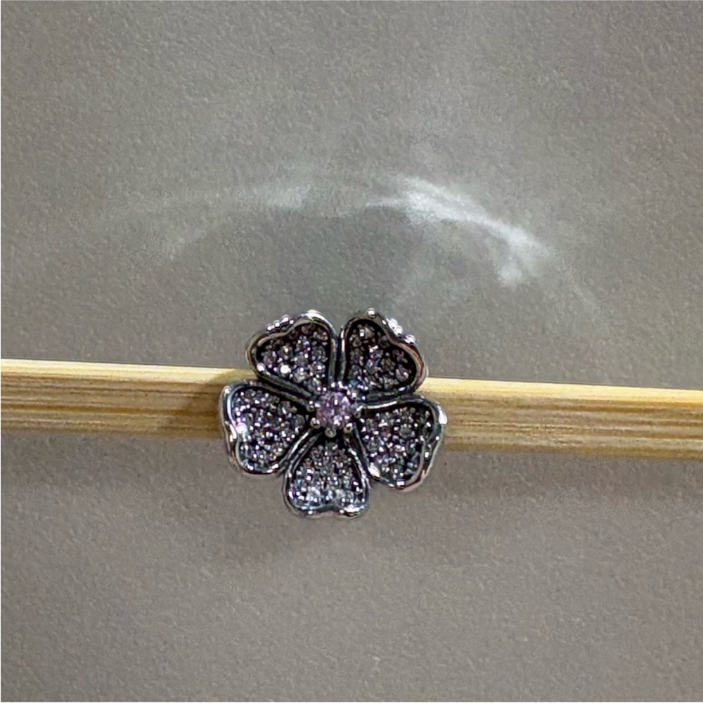 Pandora Flower charm